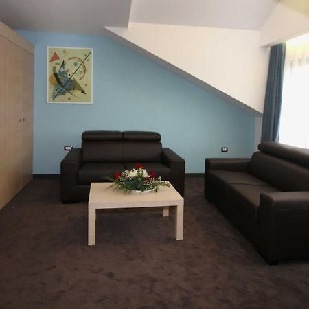Hotel International Prishtina & Spa 프리슈티나 객실 사진