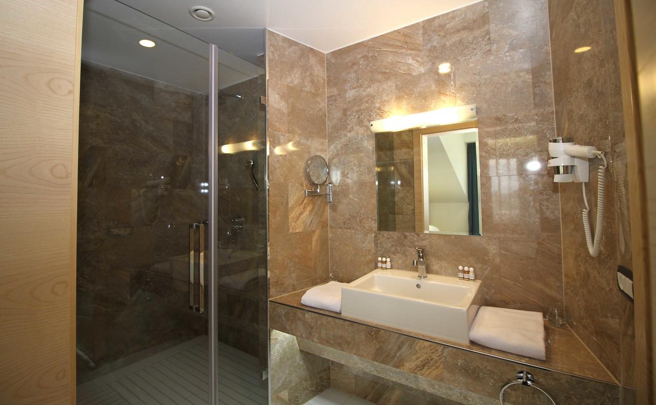 Hotel International Prishtina & Spa 프리슈티나 외부 사진