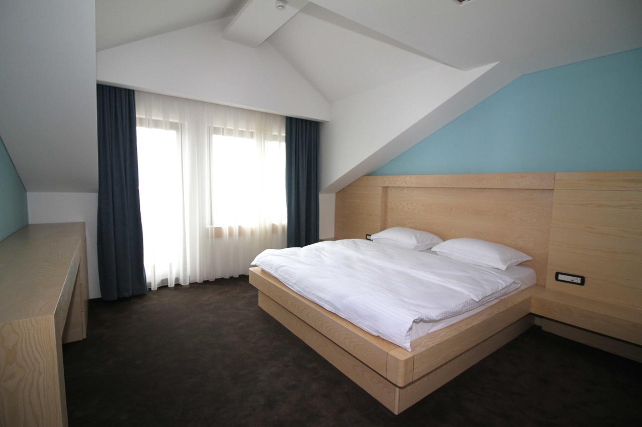 Hotel International Prishtina & Spa 프리슈티나 외부 사진