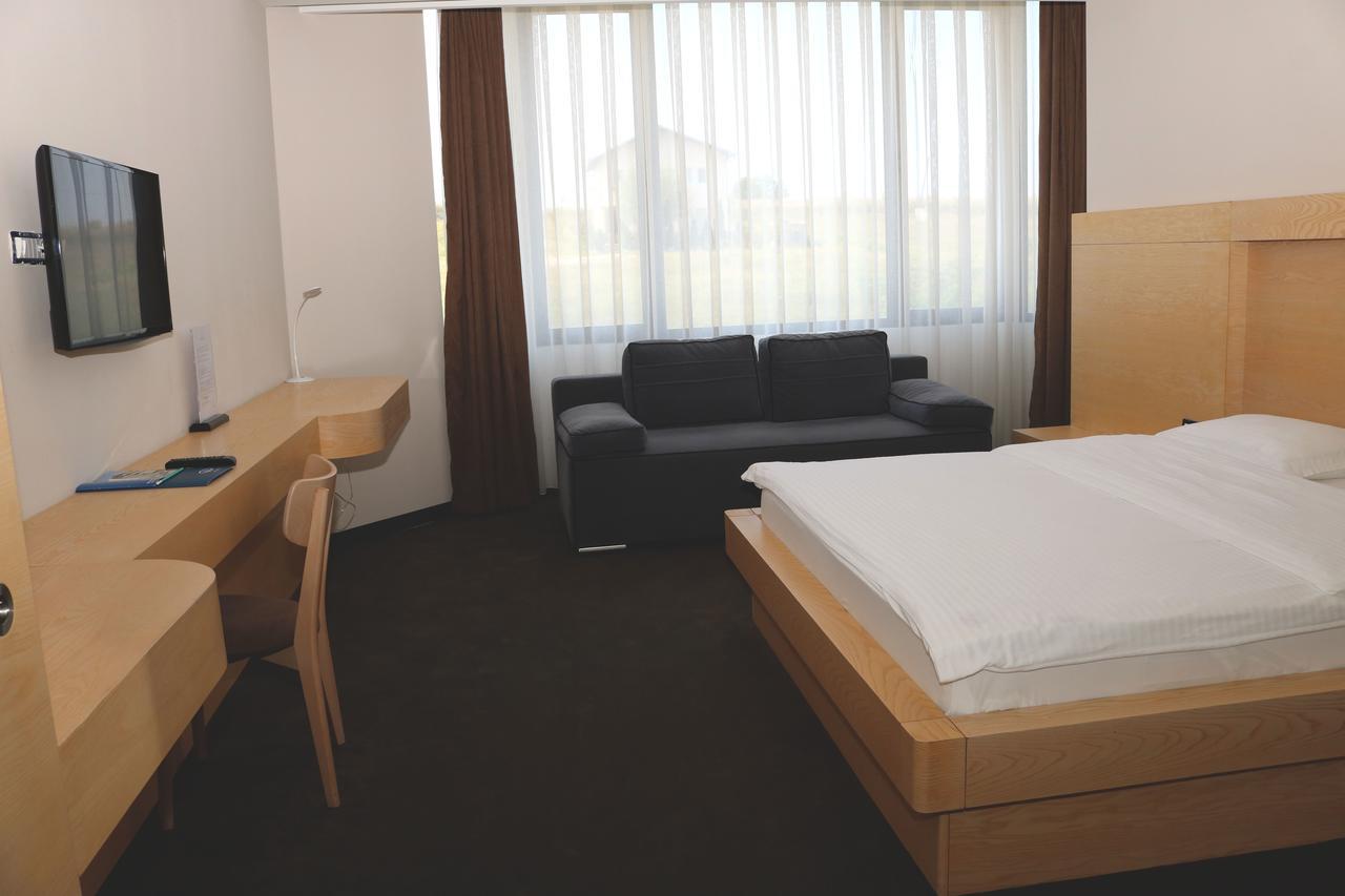 Hotel International Prishtina & Spa 프리슈티나 외부 사진