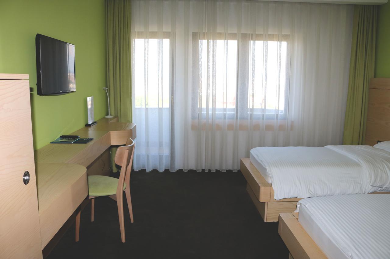 Hotel International Prishtina & Spa 프리슈티나 외부 사진
