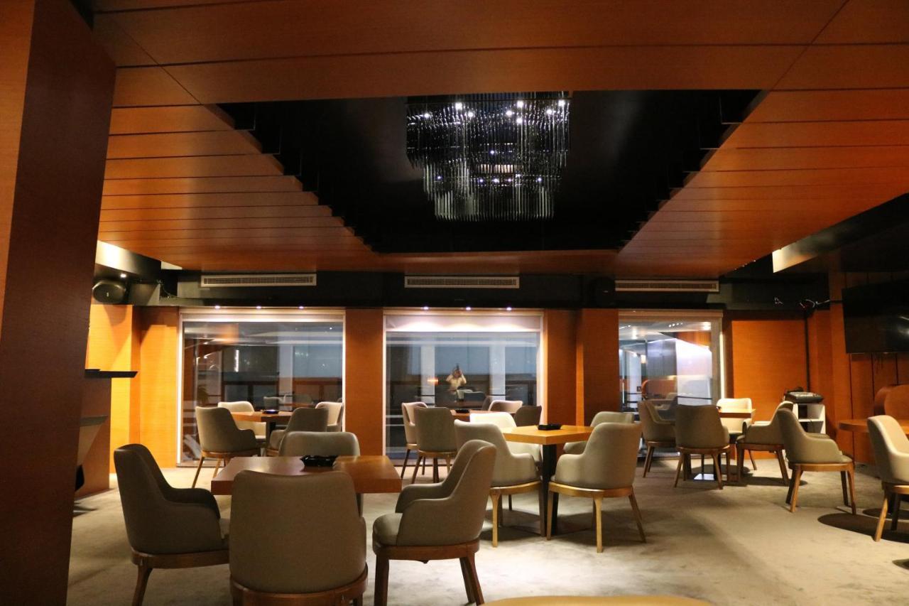 Hotel International Prishtina & Spa 프리슈티나 외부 사진
