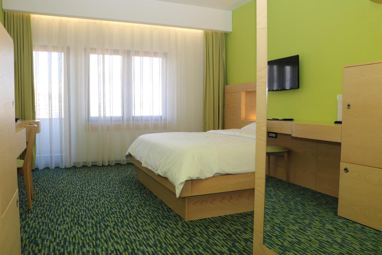 Hotel International Prishtina & Spa 프리슈티나 외부 사진